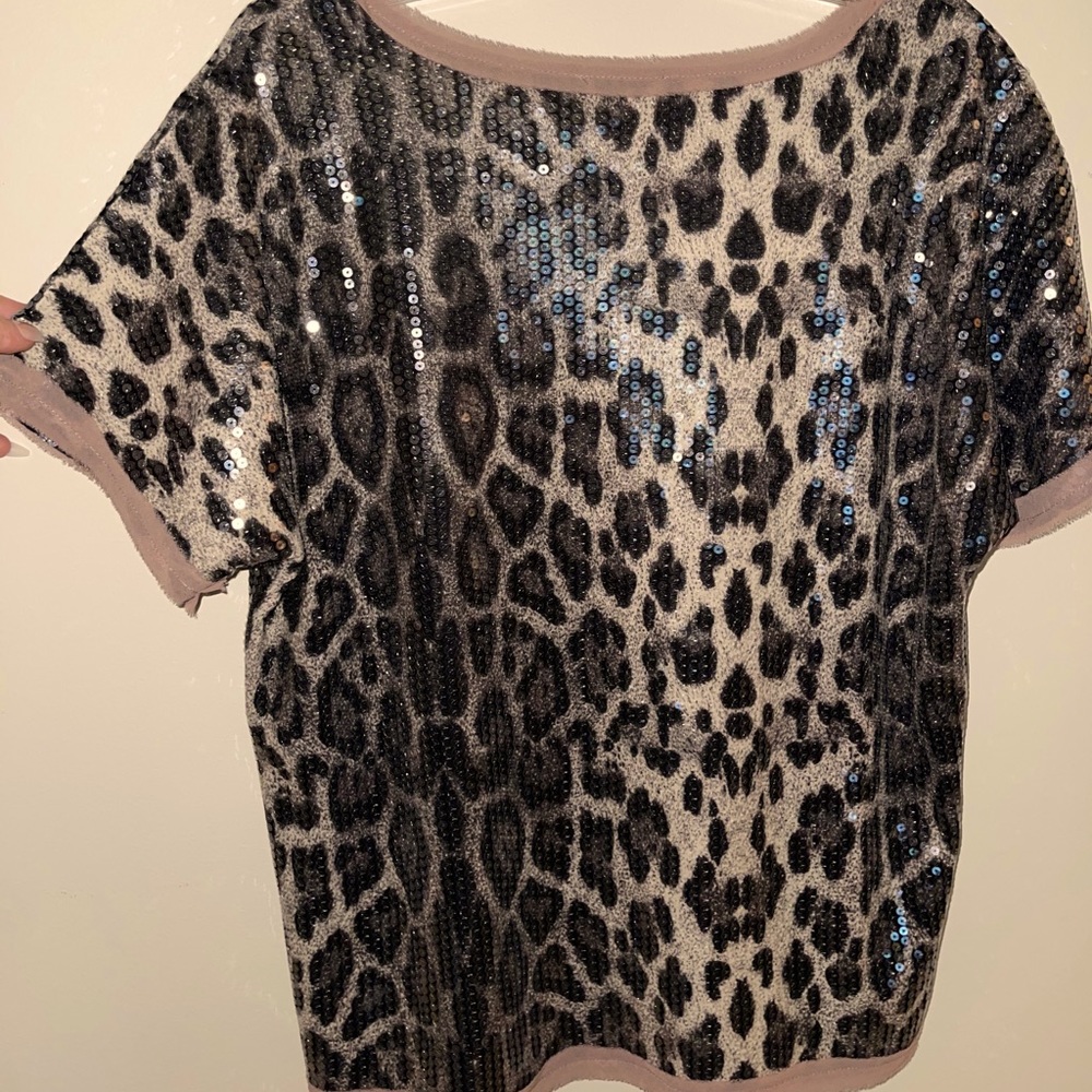 Saks fifth avenue leopard sequin top